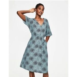 Boden Truro Dress Heritage Blue Floral Short Sleeve Lightweight Midi dress Sz6 D